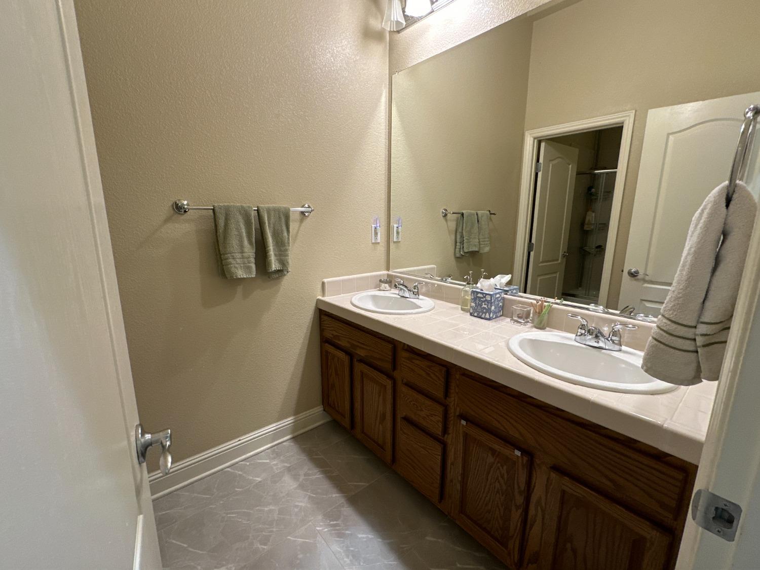 Detail Gallery Image 10 of 75 For 3550 Coyote Rd, West Sacramento,  CA 95691 - 3 Beds | 2/1 Baths