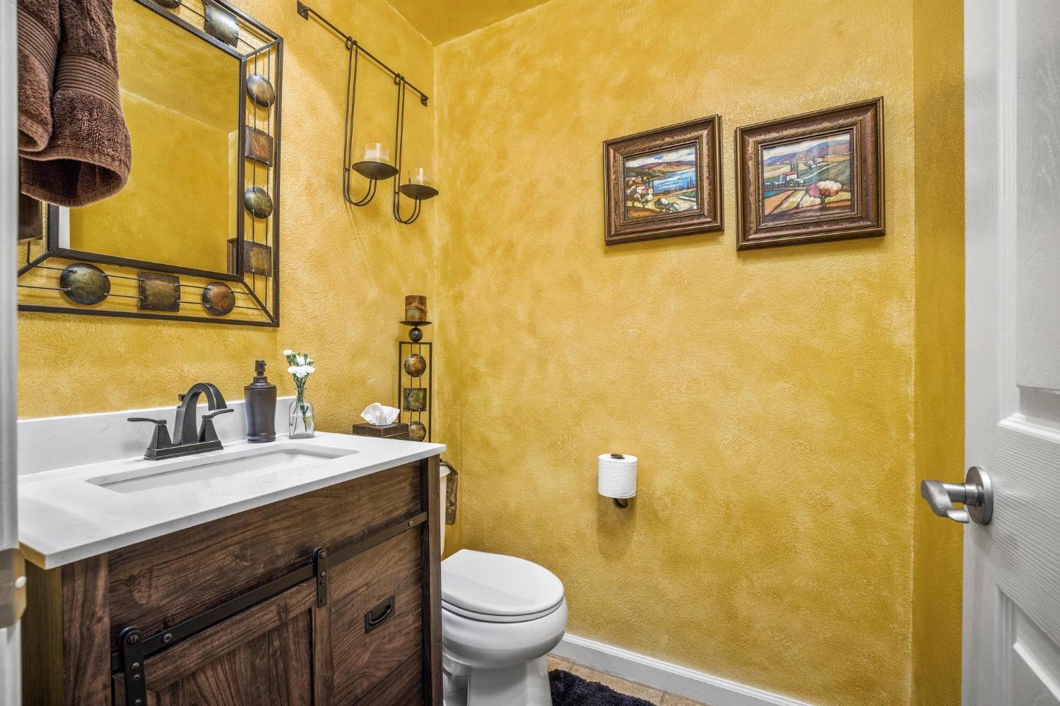 Detail Gallery Image 17 of 53 For 13604 Rivercrest Dr, Waterford,  CA 95386 - 5 Beds | 2/1 Baths