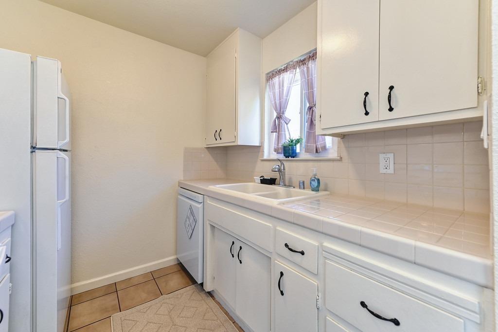 Detail Gallery Image 10 of 24 For 5178 Connecticut Dr #4,  Sacramento,  CA 95841 - 2 Beds | 1 Baths