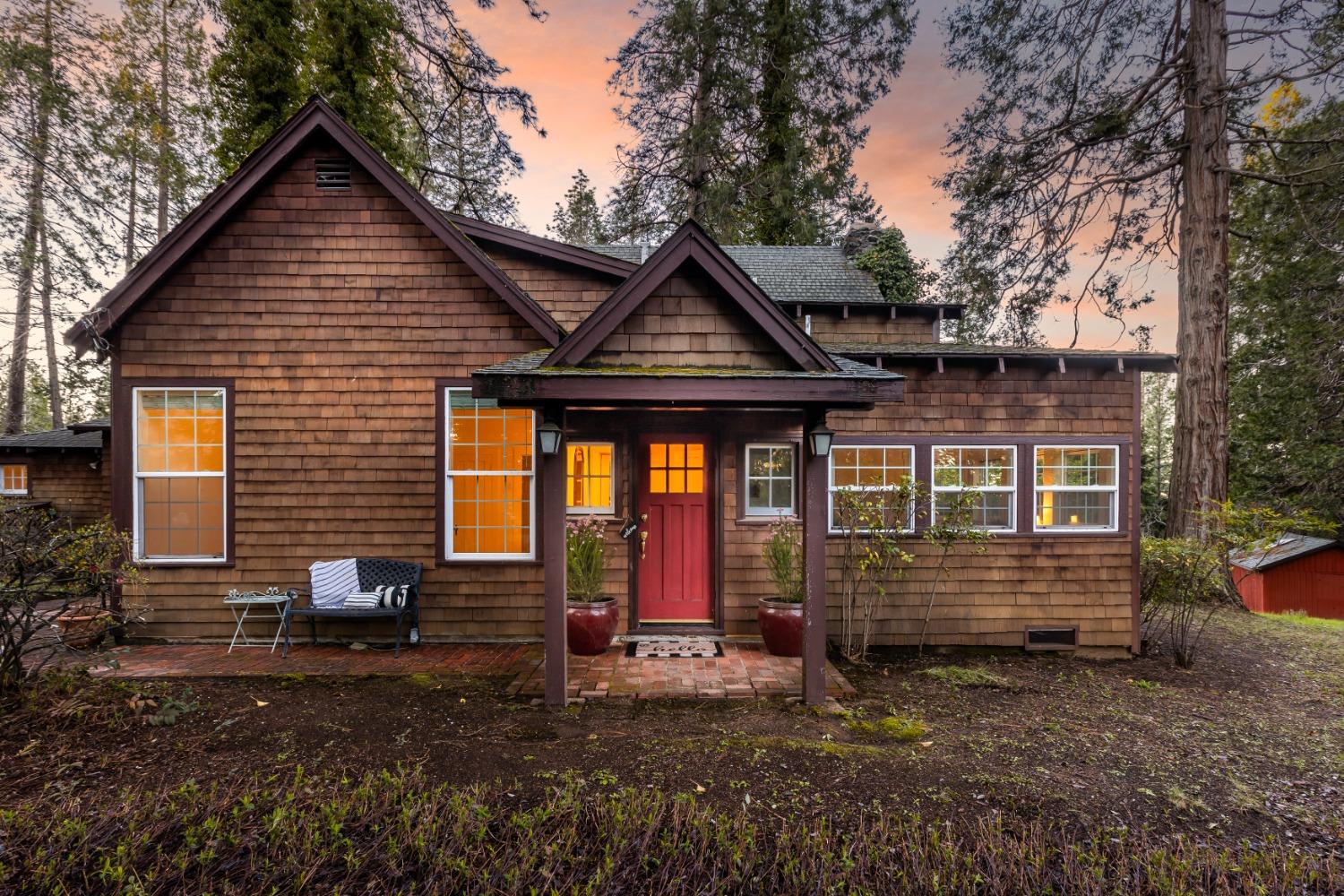 Detail Gallery Image 1 of 1 For 10125 Banner Lava Cap Rd, Nevada City,  CA 95959 - 3 Beds | 2/2 Baths