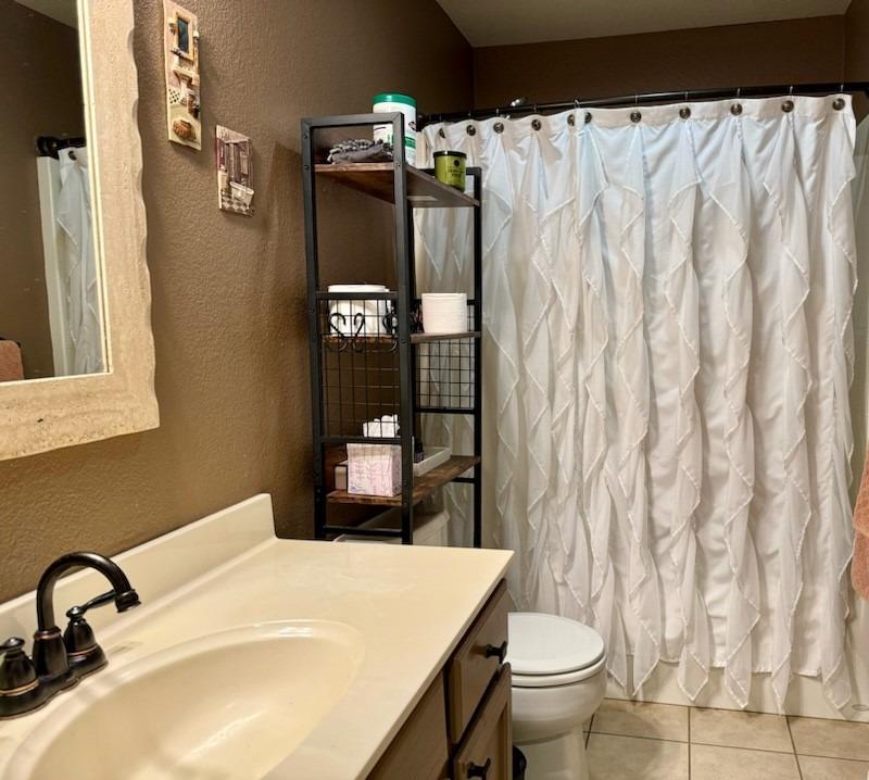 Detail Gallery Image 7 of 12 For 1865 Vermont St, Gridley,  CA 95948 - 5 Beds | 2/1 Baths