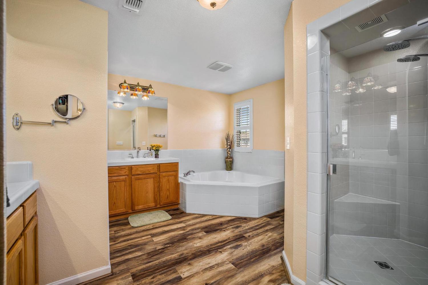Detail Gallery Image 27 of 53 For 13604 Rivercrest Dr, Waterford,  CA 95386 - 5 Beds | 2/1 Baths