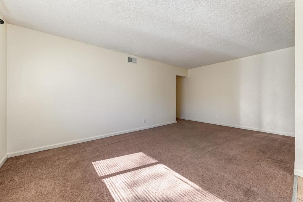 Detail Gallery Image 13 of 24 For 5178 Connecticut Dr #4,  Sacramento,  CA 95841 - 2 Beds | 1 Baths
