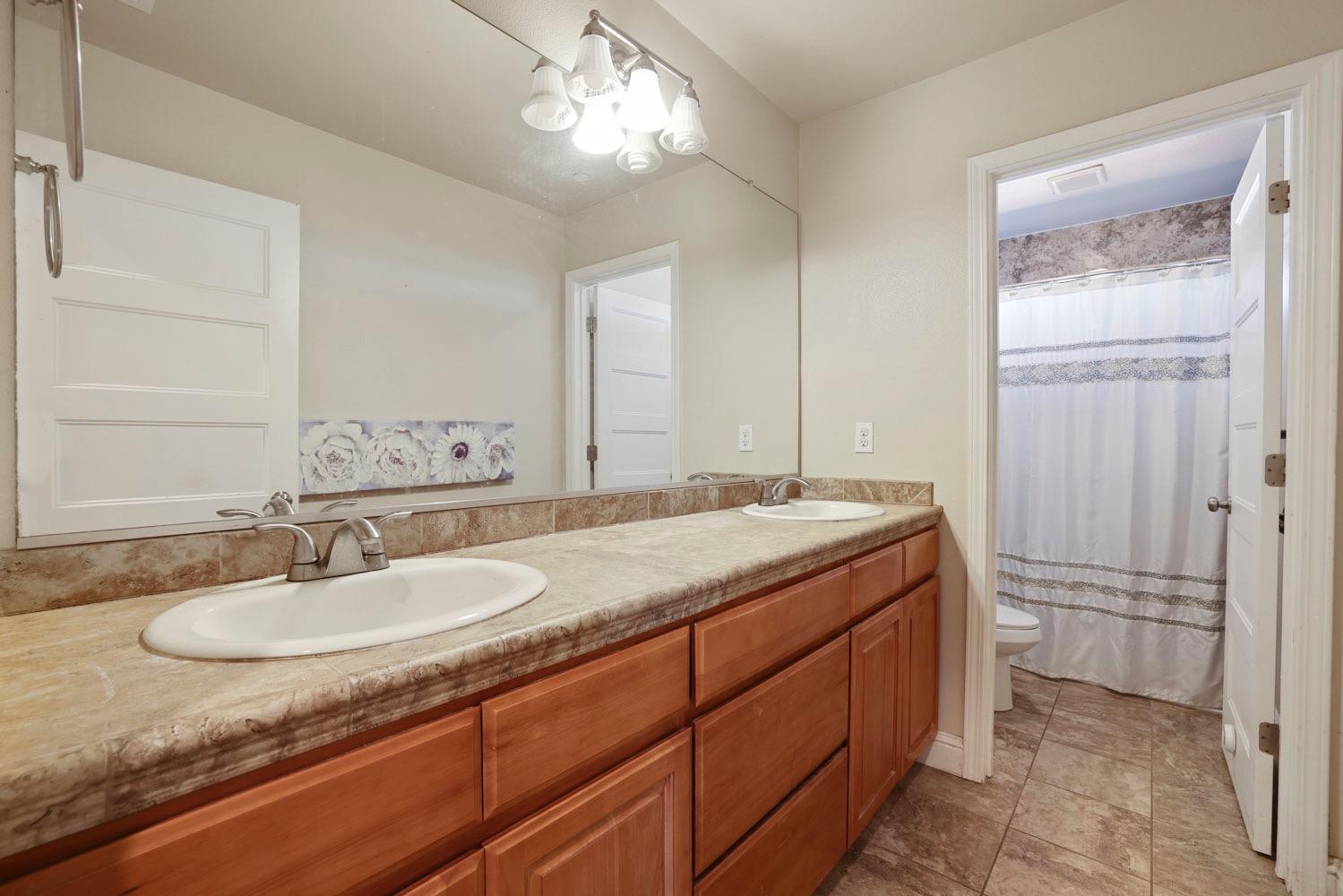 Detail Gallery Image 17 of 48 For 675 Hwy 220, Walnut Grove,  CA 95690 - 3 Beds | 2 Baths