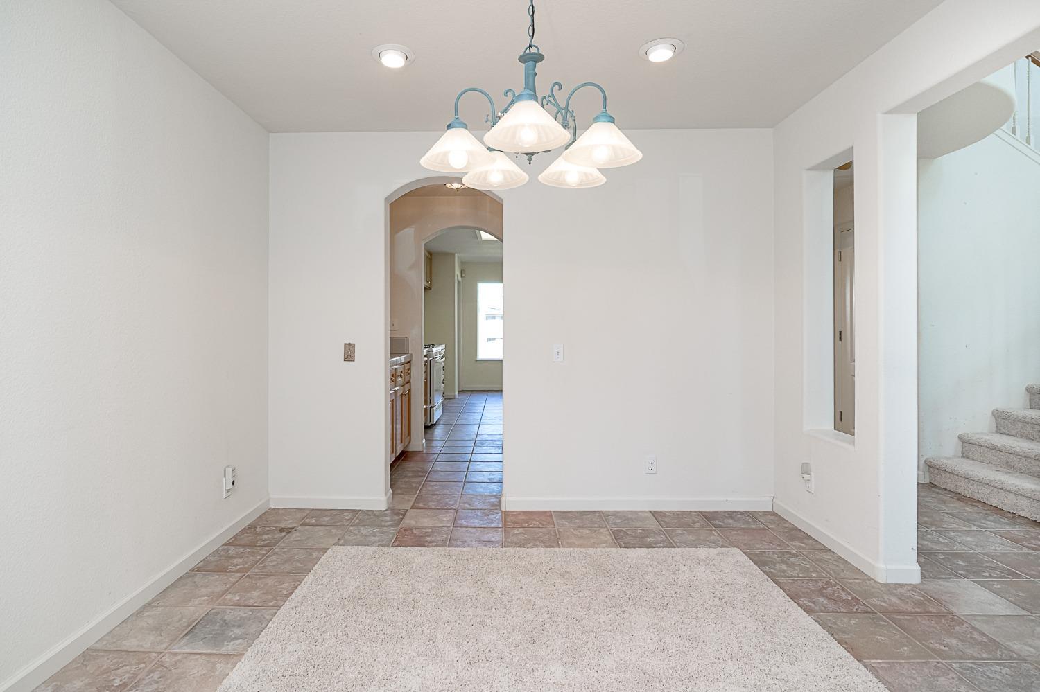 Detail Gallery Image 10 of 32 For 1905 Cobbler Ct, Modesto,  CA 95356 - 4 Beds | 2/1 Baths