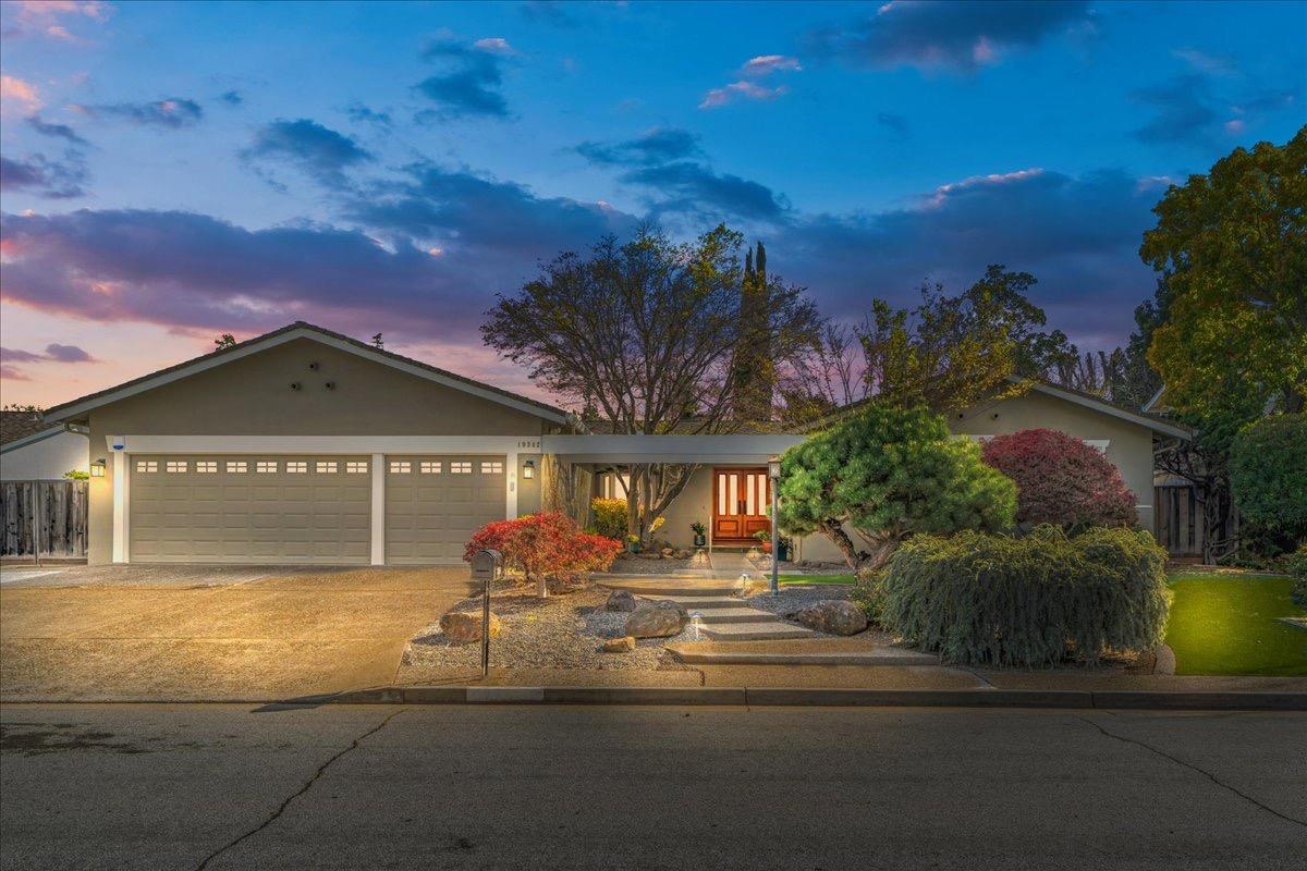 Detail Gallery Image 1 of 50 For 19342 Vendura Ct, Saratoga,  CA 95070 - 4 Beds | 2/1 Baths