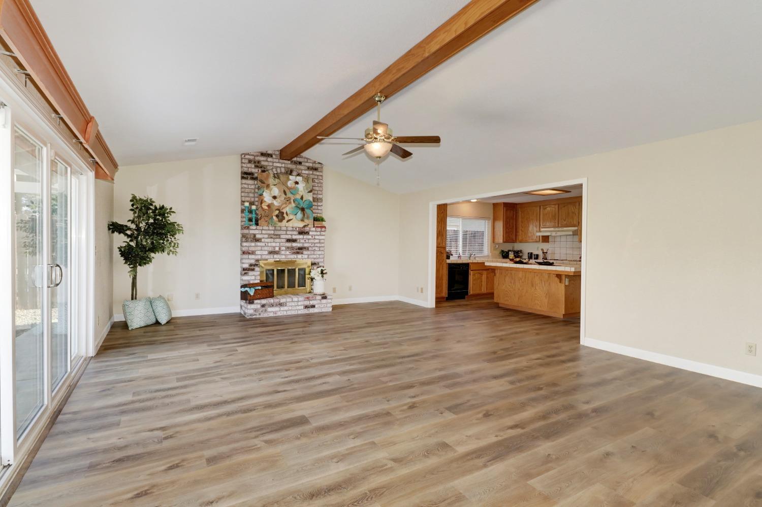 Detail Gallery Image 9 of 51 For 721 Lake Canyon Ave, Galt,  CA 95632 - 3 Beds | 2 Baths