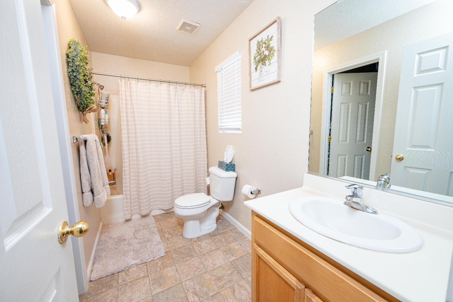 Detail Gallery Image 33 of 37 For 1714 Zona Bella Ln, Ceres,  CA 95307 - 2 Beds | 2/1 Baths