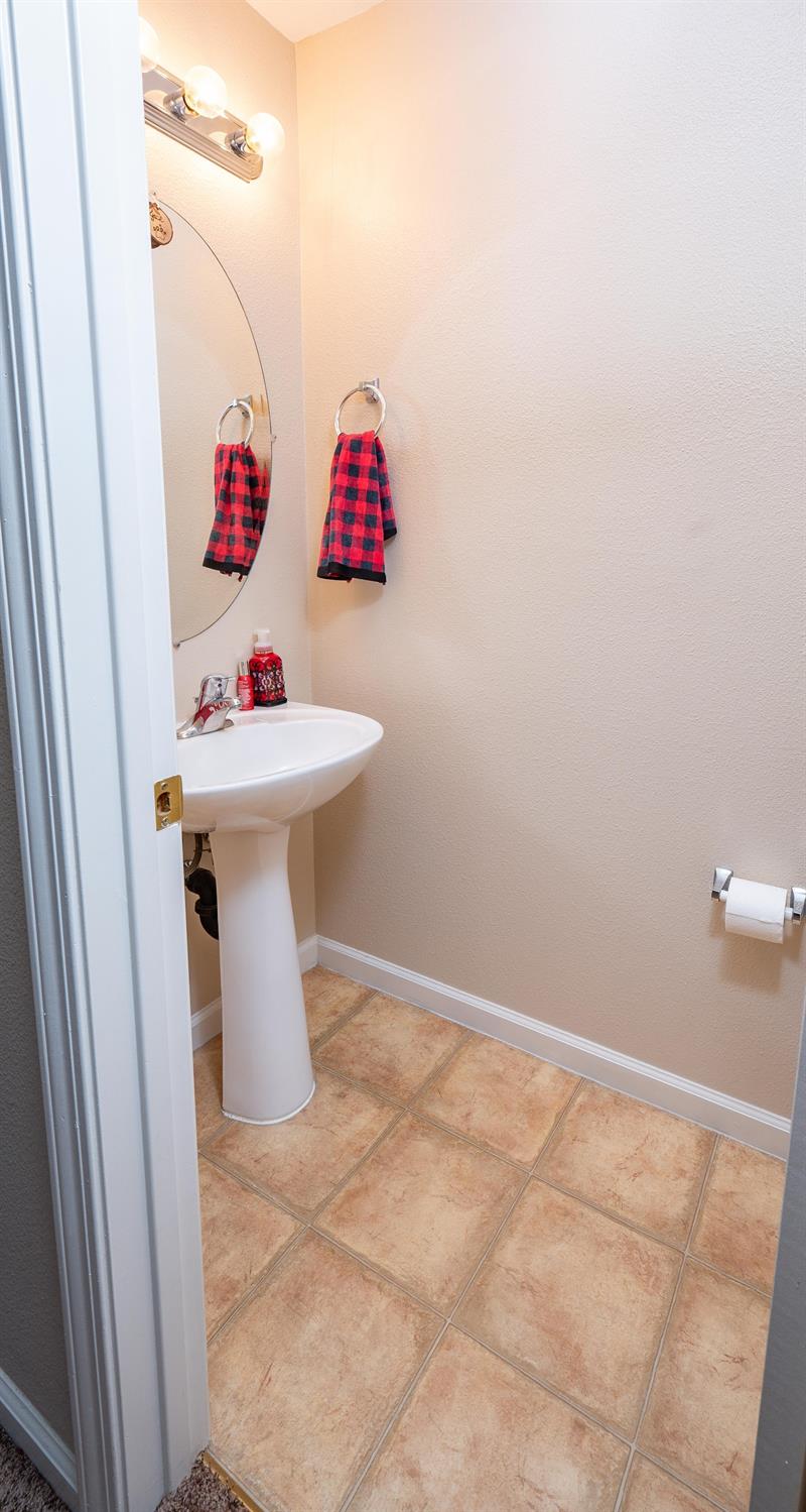 Detail Gallery Image 20 of 37 For 1714 Zona Bella Ln, Ceres,  CA 95307 - 2 Beds | 2/1 Baths
