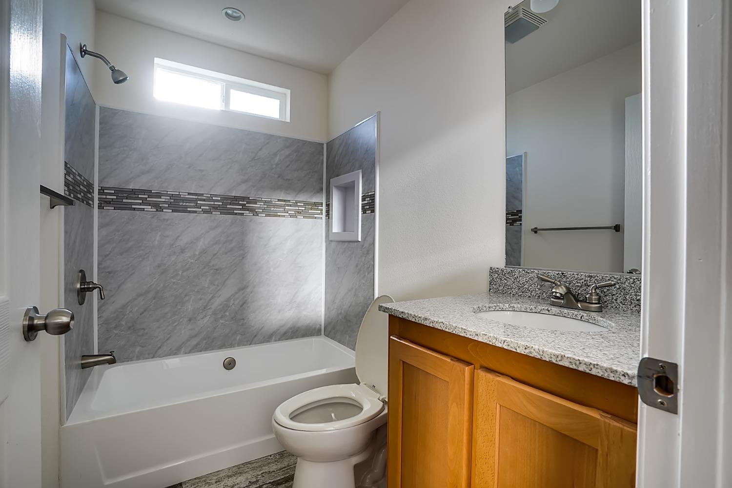 Detail Gallery Image 18 of 26 For 5835 Cherokee Rd 85, Stockton,  CA 95215 - 3 Beds | 2 Baths