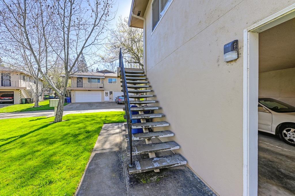 Detail Gallery Image 3 of 24 For 5178 Connecticut Dr #4,  Sacramento,  CA 95841 - 2 Beds | 1 Baths