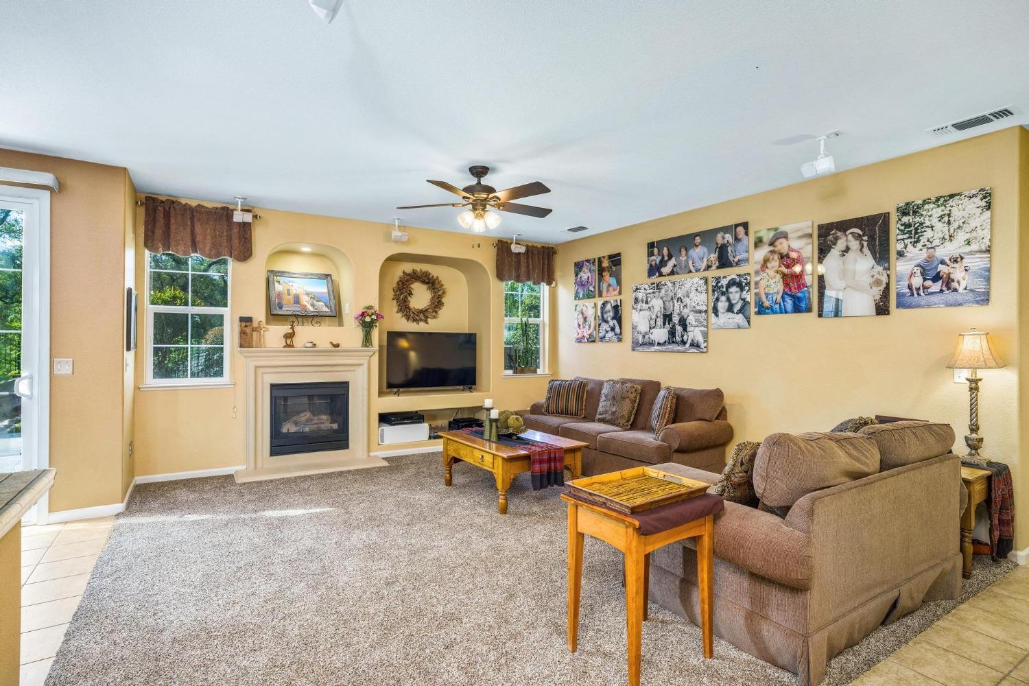 Detail Gallery Image 9 of 53 For 13604 Rivercrest Dr, Waterford,  CA 95386 - 5 Beds | 2/1 Baths