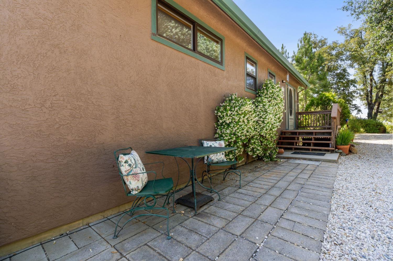 Detail Gallery Image 2 of 47 For 15275 Autumn Dr, Sutter Creek,  CA 95685 - 3 Beds | 2 Baths