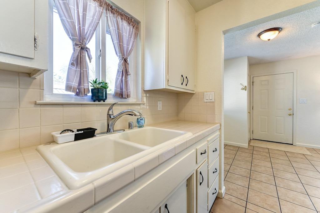 Detail Gallery Image 11 of 24 For 5178 Connecticut Dr #4,  Sacramento,  CA 95841 - 2 Beds | 1 Baths
