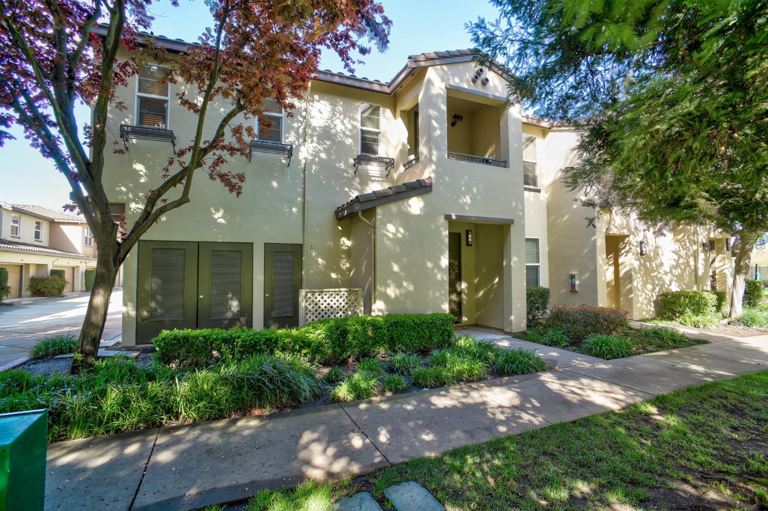 Detail Gallery Image 2 of 31 For 421 Anchor Ln #206,  West Sacramento,  CA 95605 - 2 Beds | 2 Baths