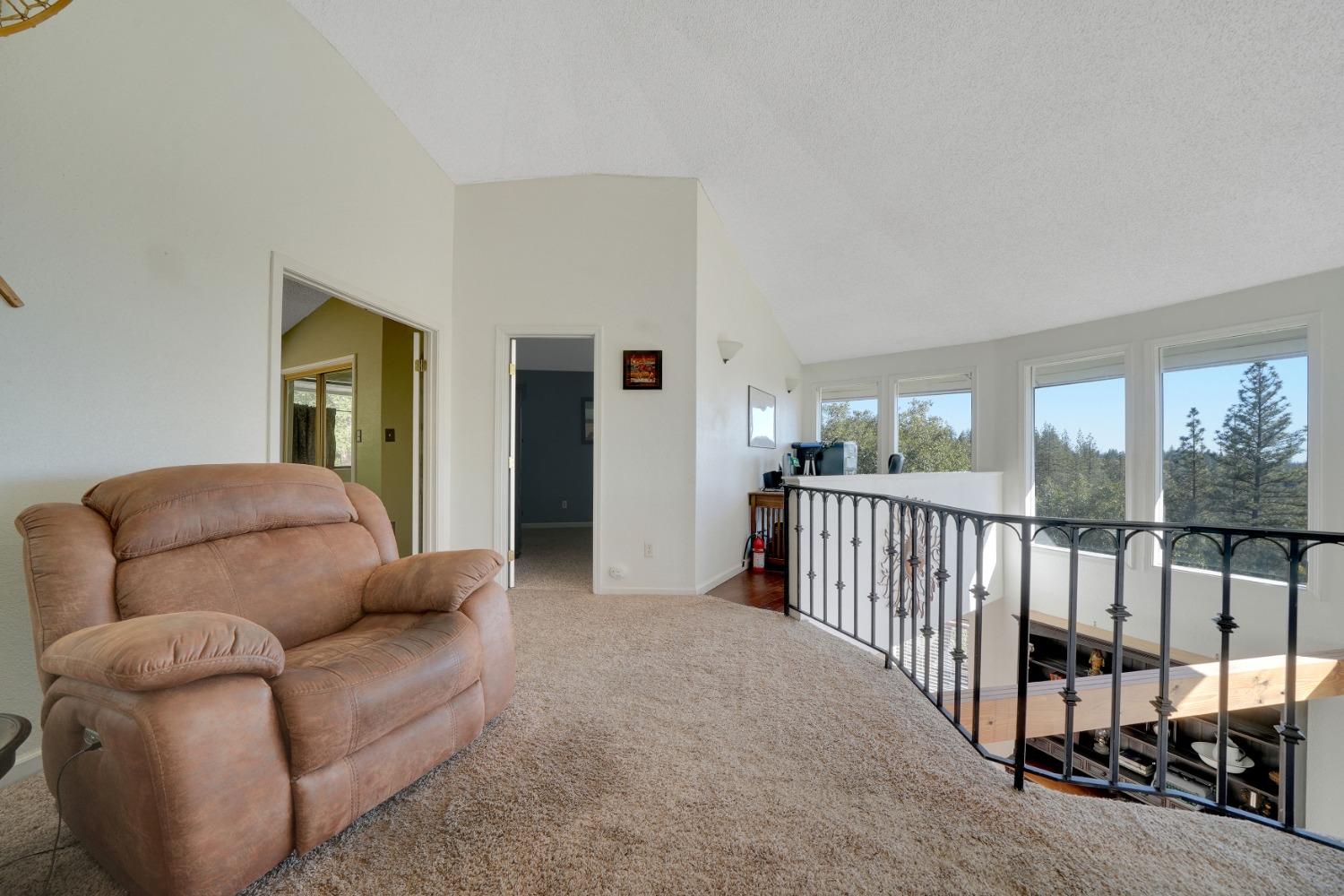 Detail Gallery Image 5 of 42 For 12518 Arrow Head Rd, Pine Grove,  CA 95665 - 2 Beds | 2 Baths