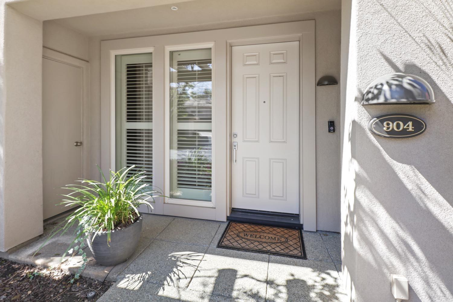 Detail Gallery Image 3 of 33 For 11295 Stanford Court Ln #904,  Gold River,  CA 95670 - 2 Beds | 2 Baths
