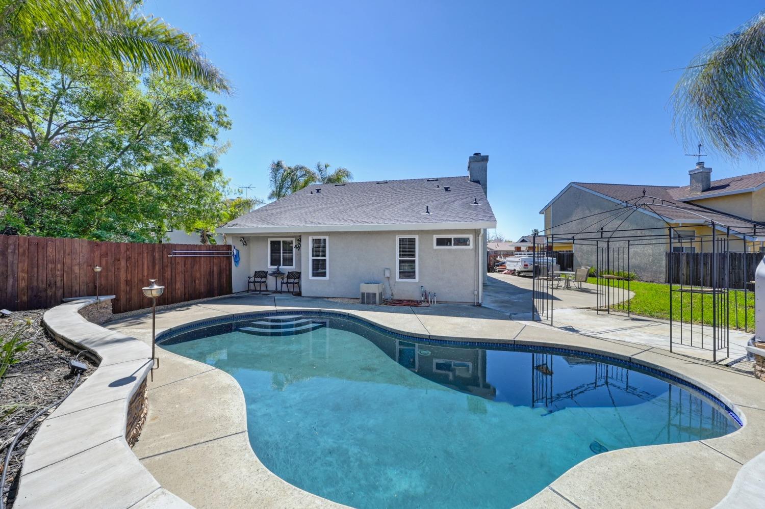 Detail Gallery Image 47 of 50 For 9247 Wenlock Ct, Sacramento,  CA 95829 - 3 Beds | 2 Baths