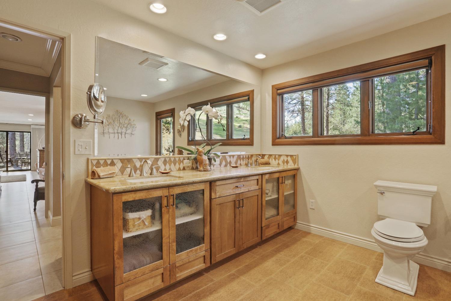 Detail Gallery Image 52 of 88 For 10415 Mcmahon Rd, Coulterville,  CA 95311 - 3 Beds | 3/1 Baths