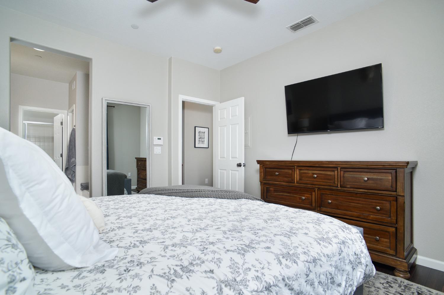 Detail Gallery Image 13 of 31 For 421 Anchor Ln #206,  West Sacramento,  CA 95605 - 2 Beds | 2 Baths