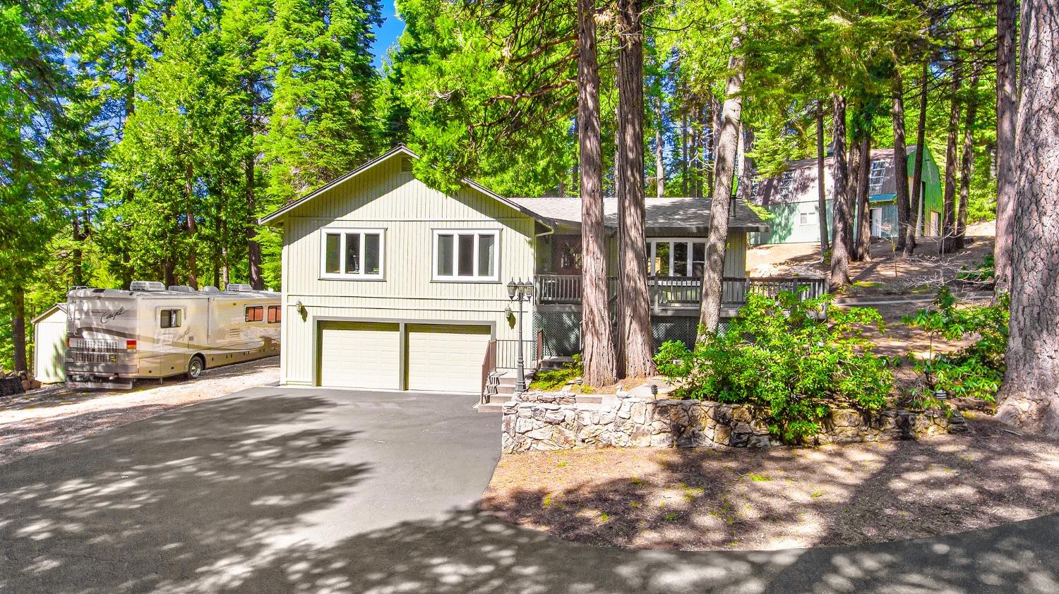 2081 Racoon Trail, Pollock Pines, CA 95726