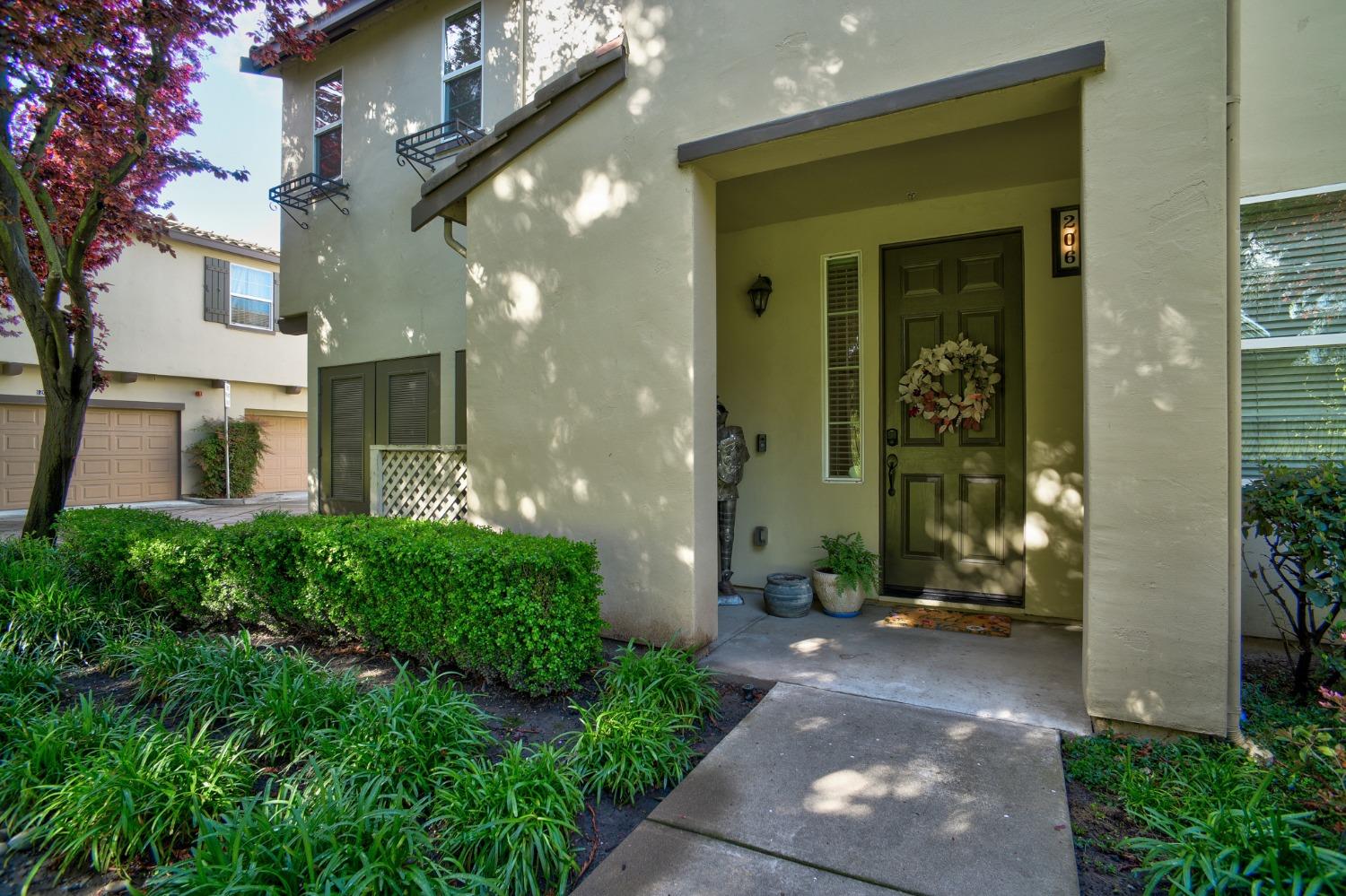 Detail Gallery Image 3 of 31 For 421 Anchor Ln #206,  West Sacramento,  CA 95605 - 2 Beds | 2 Baths