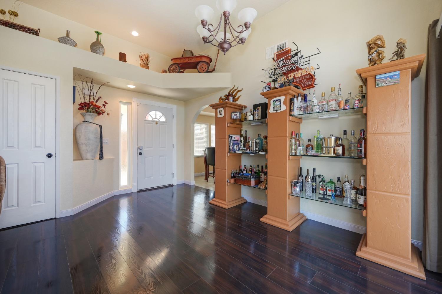 Detail Gallery Image 12 of 50 For 9247 Wenlock Ct, Sacramento,  CA 95829 - 3 Beds | 2 Baths