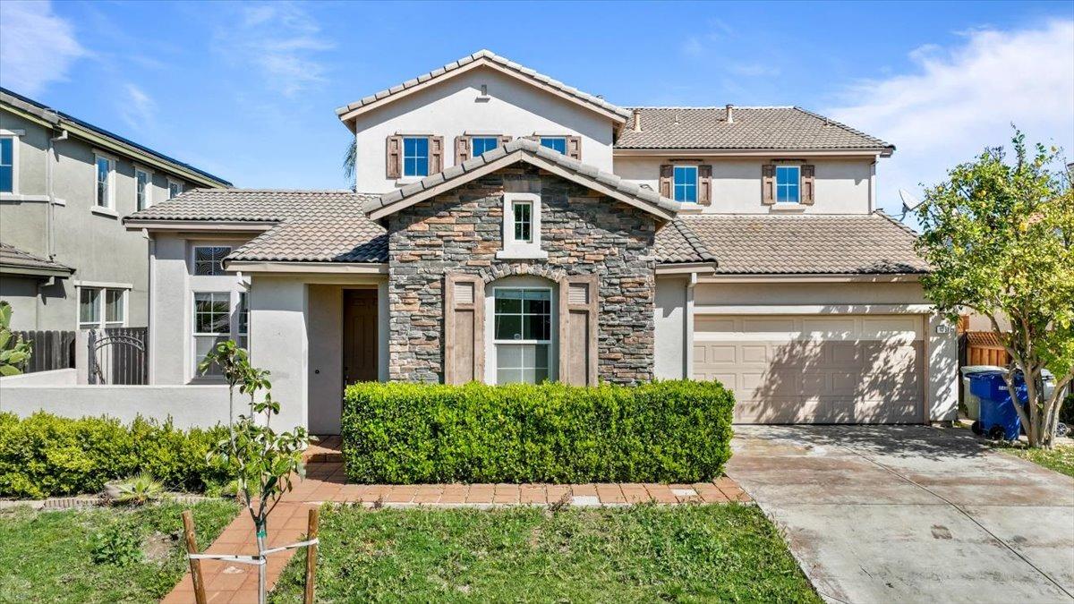 Photo of 1351 Snake Creek Dr in Patterson, CA