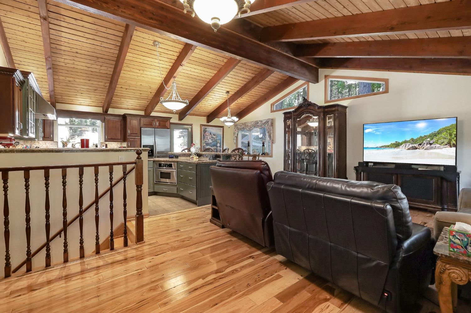 Detail Gallery Image 16 of 71 For 2081 Racoon Trl, Pollock Pines,  CA 95726 - 3 Beds | 2/1 Baths