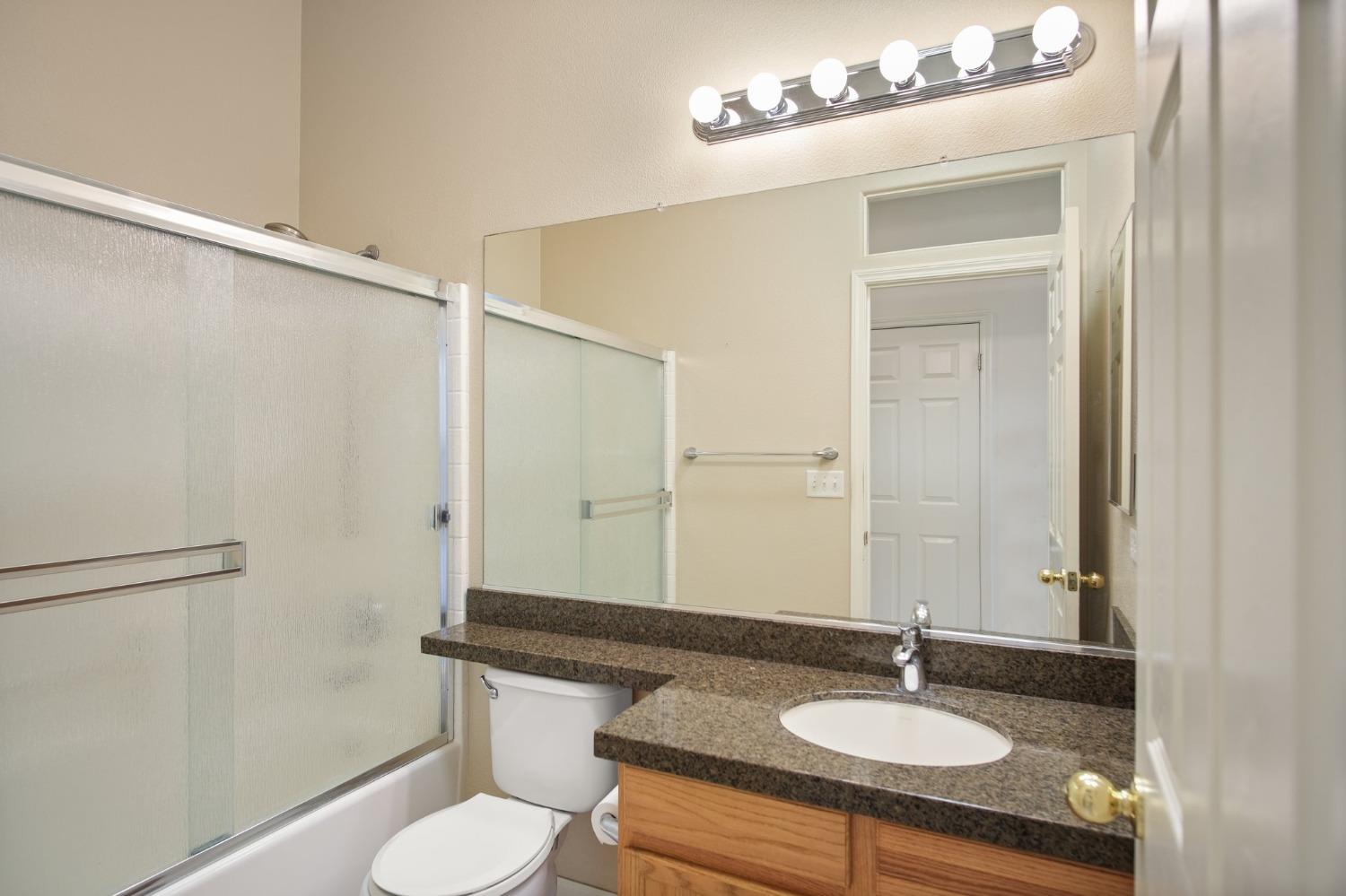 Detail Gallery Image 15 of 27 For 3404 Shaye Ln, Modesto,  CA 95355 - 3 Beds | 2 Baths