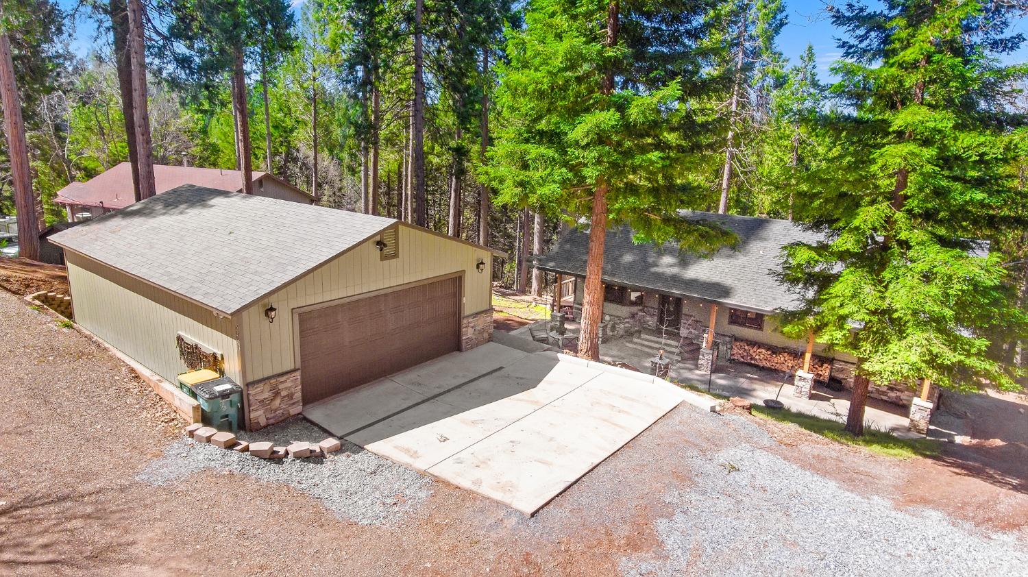 Detail Gallery Image 4 of 37 For 2491 Newhouse Rd, Pollock Pines,  CA 95726 - 3 Beds | 2/1 Baths