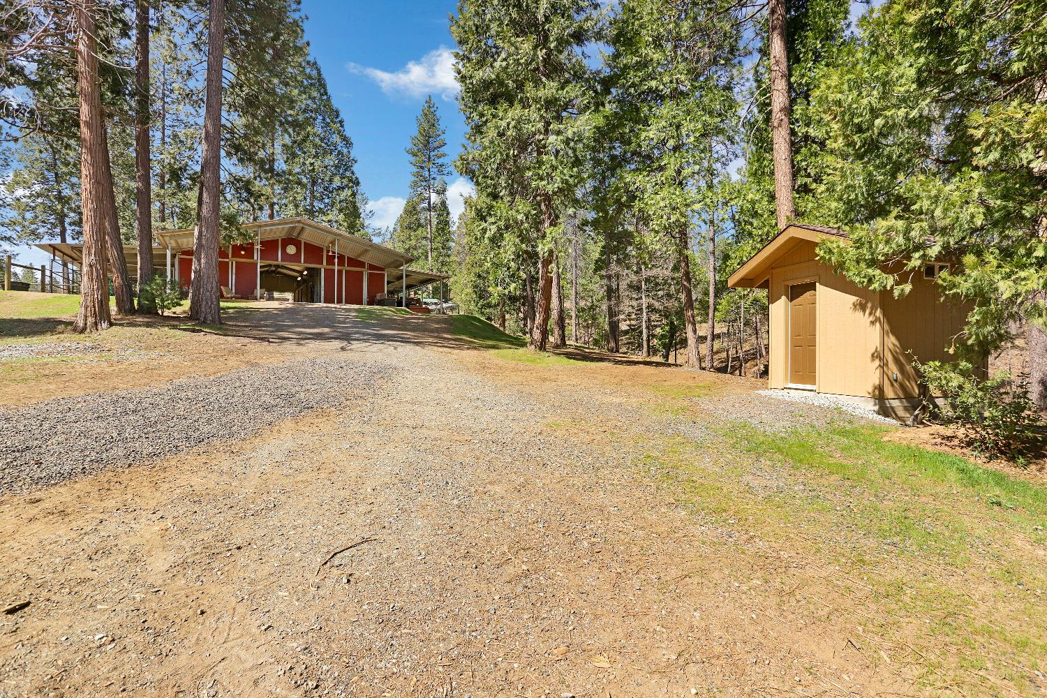 Detail Gallery Image 67 of 88 For 10415 Mcmahon Rd, Coulterville,  CA 95311 - 3 Beds | 3/1 Baths