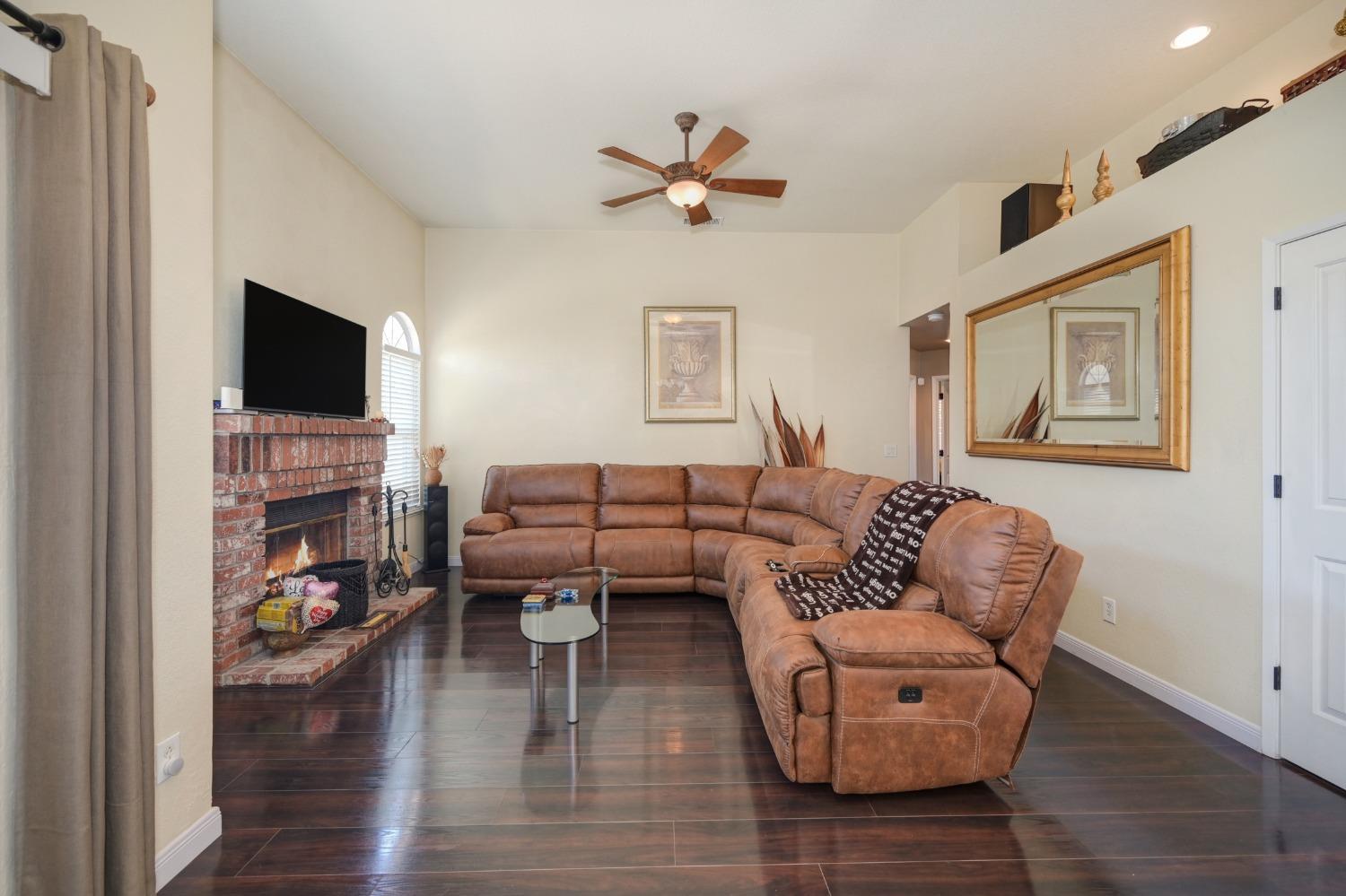 Detail Gallery Image 9 of 50 For 9247 Wenlock Ct, Sacramento,  CA 95829 - 3 Beds | 2 Baths