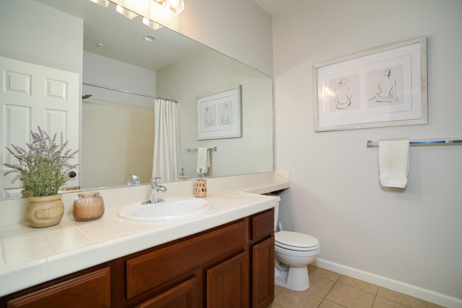 Detail Gallery Image 17 of 31 For 421 Anchor Ln #206,  West Sacramento,  CA 95605 - 2 Beds | 2 Baths