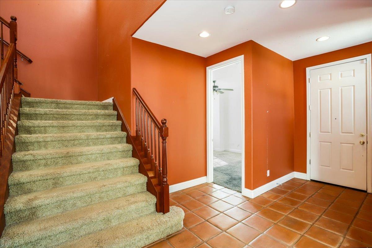Detail Gallery Image 12 of 63 For 1351 Snake Creek Dr, Patterson,  CA 95363 - 5 Beds | 3/1 Baths