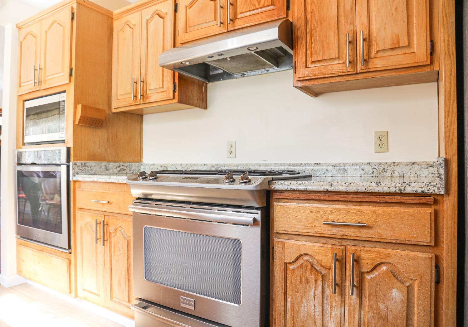 Detail Gallery Image 9 of 32 For 29363 State Highway 44, Shingletown,  CA 96088 - 3 Beds | 2/1 Baths