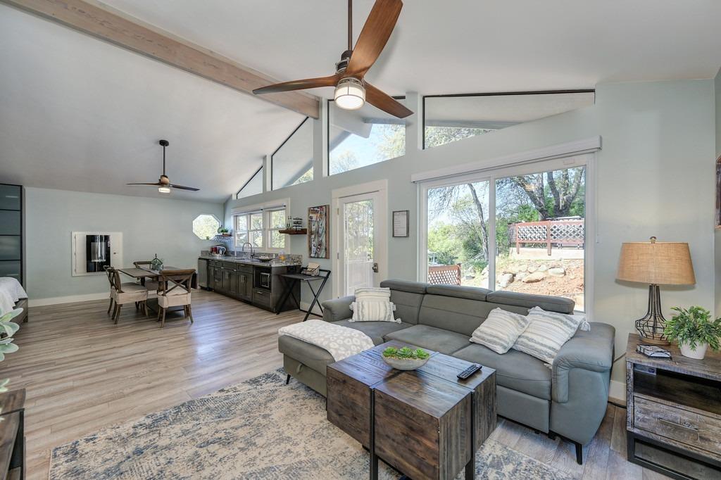 Detail Gallery Image 44 of 73 For 4800 Maggie Ln, Shingle Springs,  CA 95682 - 4 Beds | 3/1 Baths