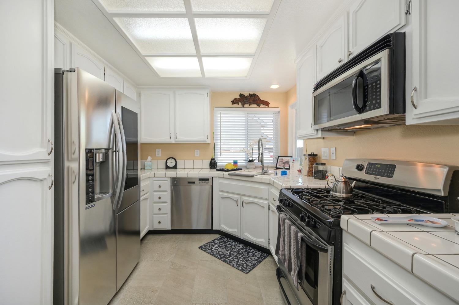 Detail Gallery Image 22 of 50 For 9247 Wenlock Ct, Sacramento,  CA 95829 - 3 Beds | 2 Baths