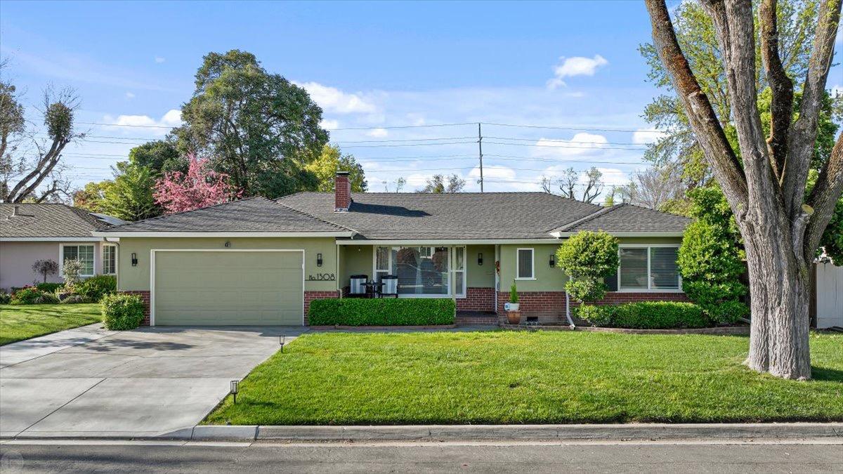 Photo of 1308 Highland Dr in Modesto, CA