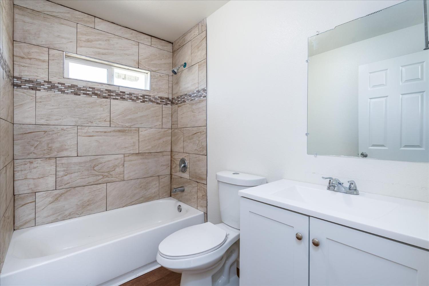 Detail Gallery Image 12 of 29 For 430 S Thorne Ave, Fresno,  CA 93706 - 3 Beds | 1 Baths