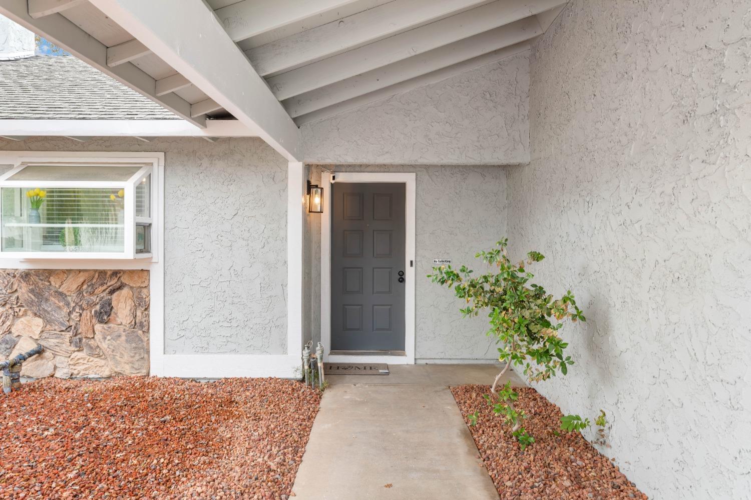 Detail Gallery Image 4 of 45 For 212 Withington Ave, Rio Linda,  CA 95673 - 3 Beds | 2 Baths