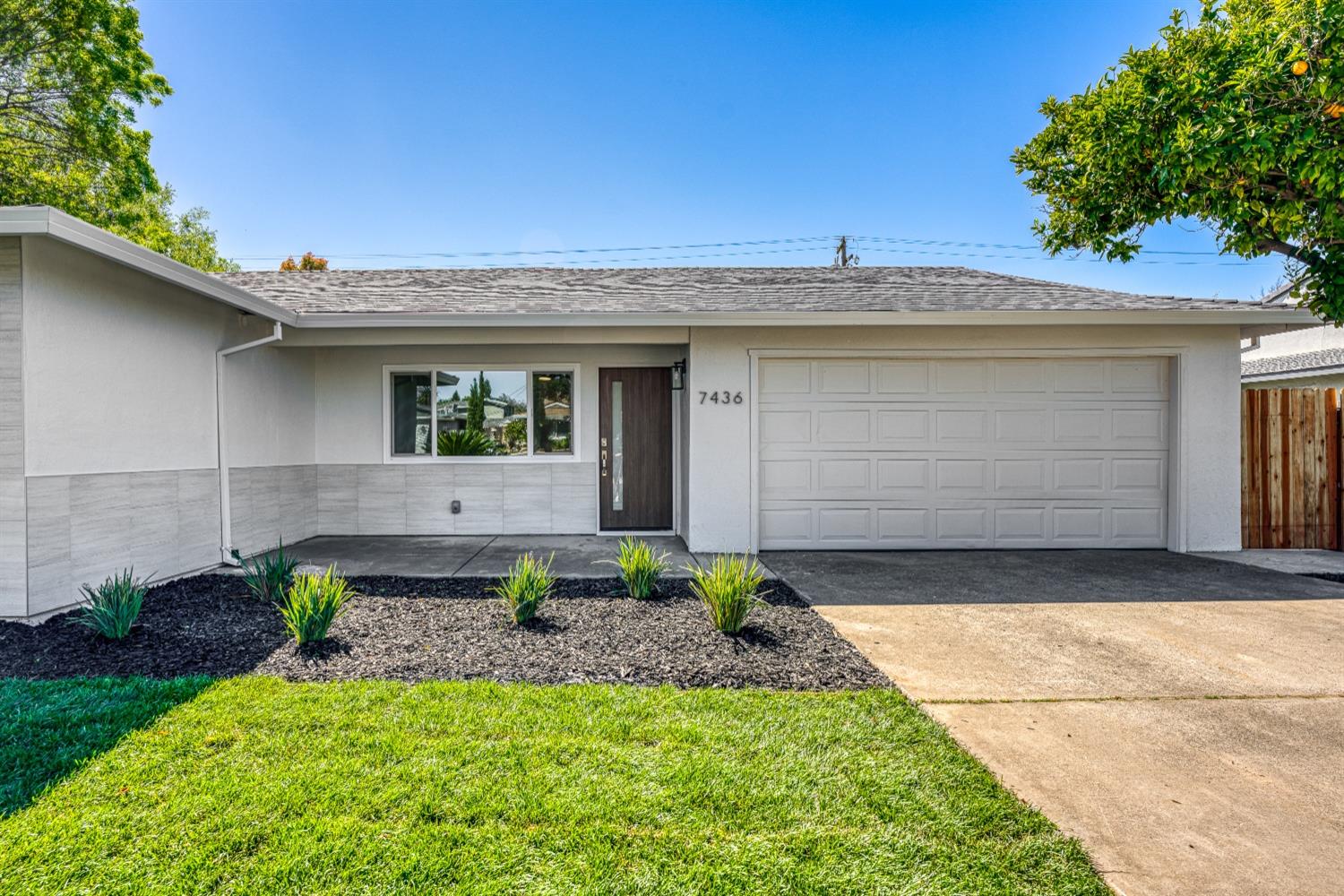 Photo of 7436 Kingsmen Ave in Citrus Heights, CA