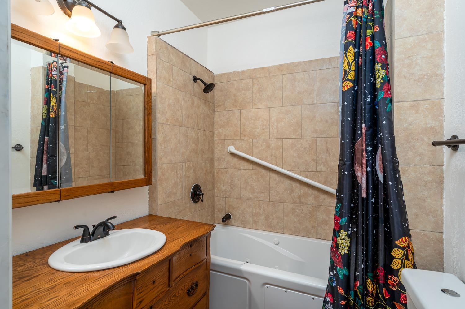 Detail Gallery Image 9 of 16 For 22378 Ponderosa Dr, Twain Harte,  CA 95383 - 3 Beds | 3/1 Baths