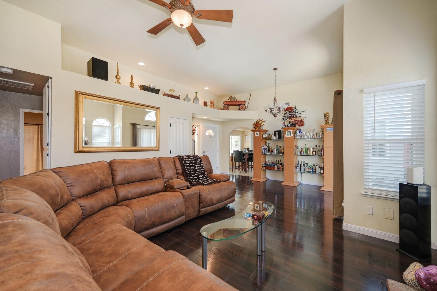 Detail Gallery Image 11 of 50 For 9247 Wenlock Ct, Sacramento,  CA 95829 - 3 Beds | 2 Baths