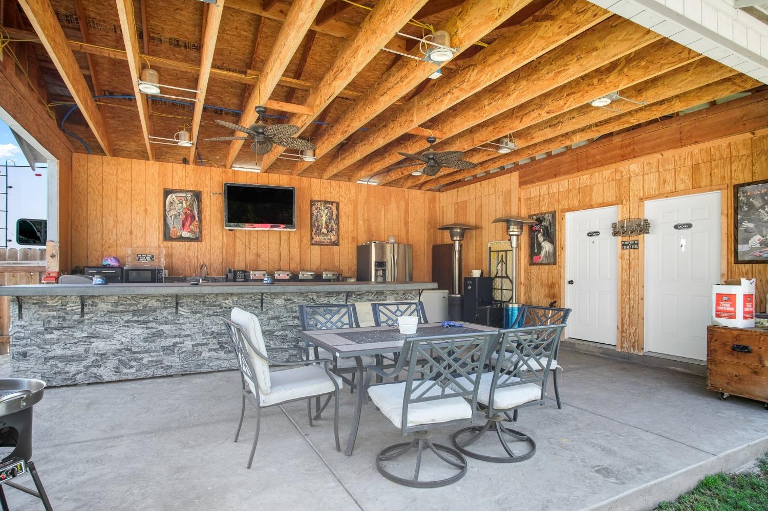 Detail Gallery Image 42 of 59 For 25217 N Highway 99, Acampo,  CA 95220 - 7 Beds | 2/3 Baths
