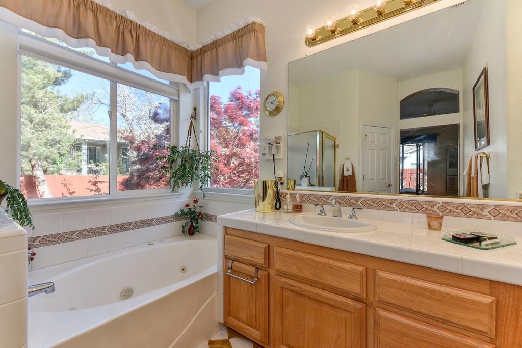 Detail Gallery Image 35 of 55 For 7465 Colbert Dr, Rancho Murieta,  CA 95683 - 3 Beds | 2 Baths