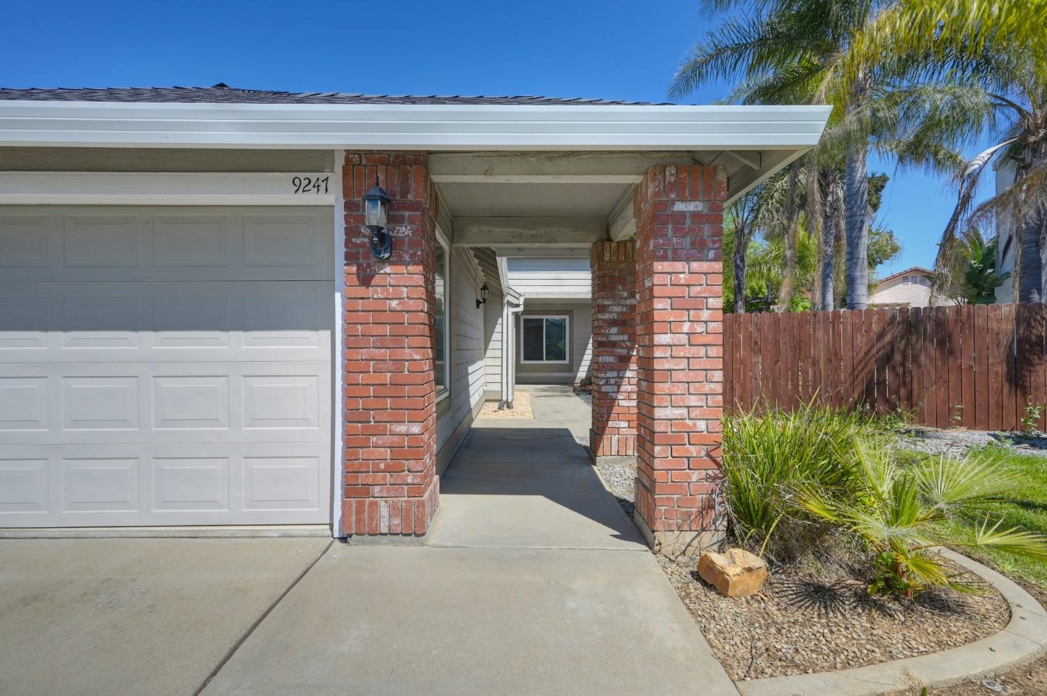 Detail Gallery Image 4 of 50 For 9247 Wenlock Ct, Sacramento,  CA 95829 - 3 Beds | 2 Baths