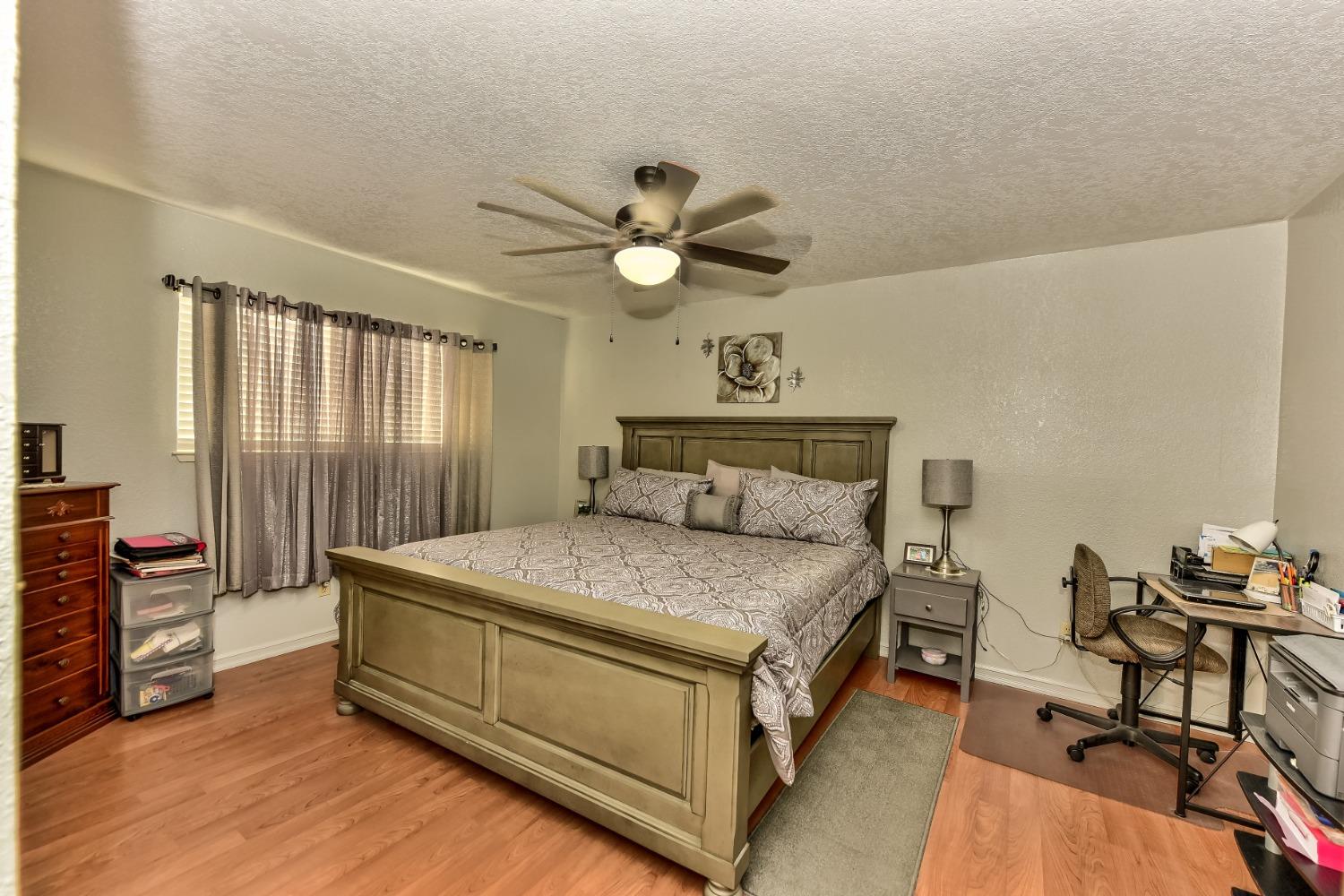 Detail Gallery Image 14 of 47 For 2813 Stoneridge Dr, Modesto,  CA 95355 - 3 Beds | 2 Baths