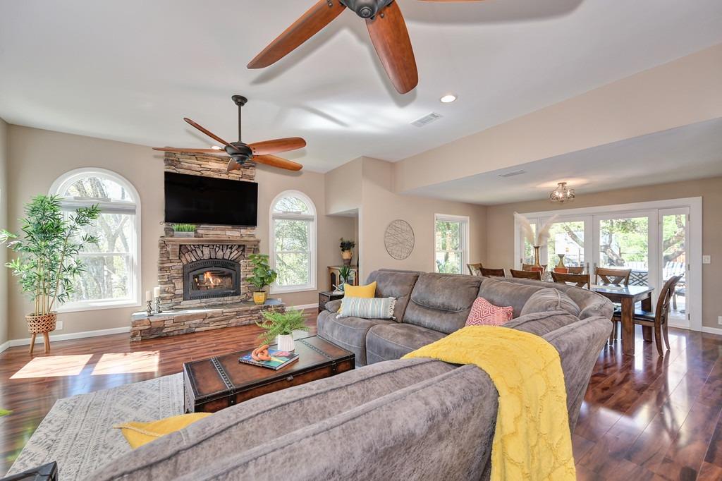 Detail Gallery Image 16 of 72 For 4800 Maggie Ln, Shingle Springs,  CA 95682 - 4 Beds | 3/1 Baths