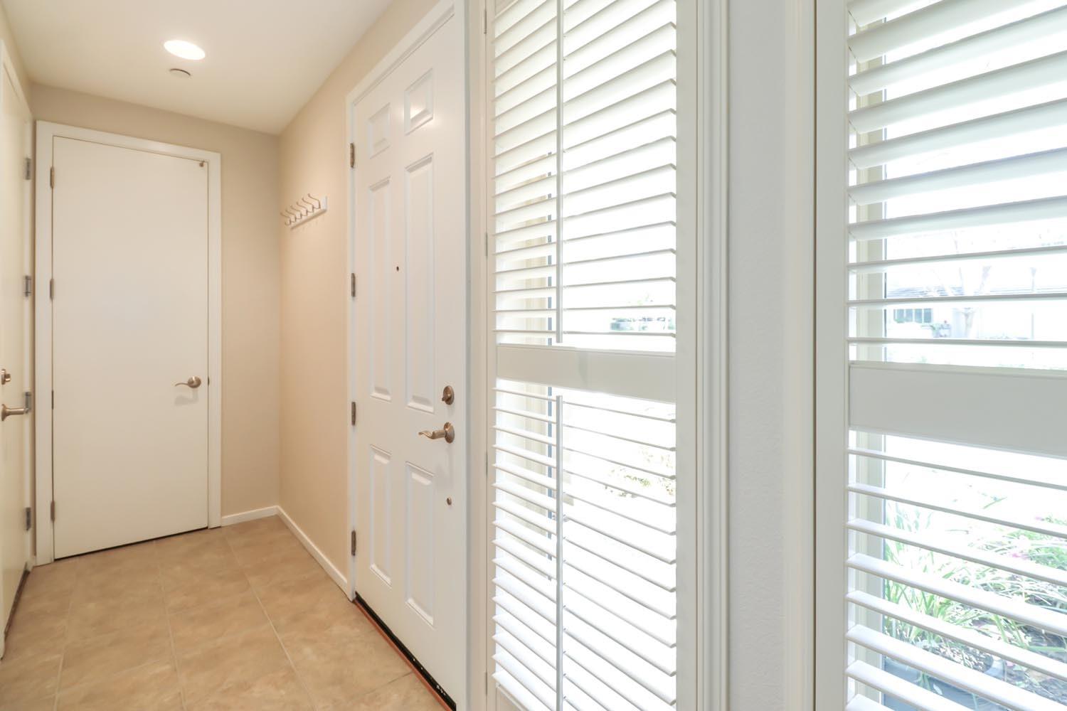 Detail Gallery Image 5 of 33 For 11295 Stanford Court Ln #904,  Gold River,  CA 95670 - 2 Beds | 2 Baths